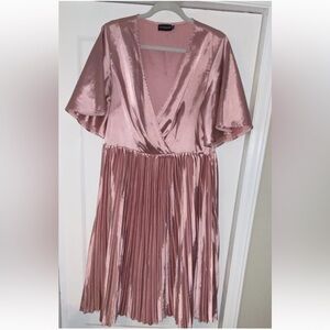 PrettyLittleThing Blush Satin V-Neck Midi Dress